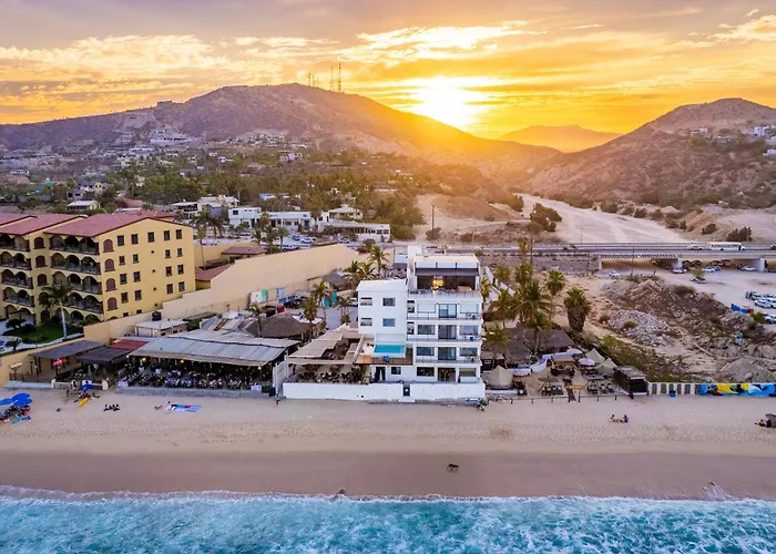 Cabo Break Hotel